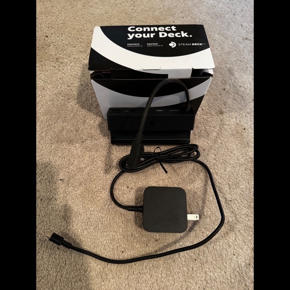 Steam Deck LCD 256GB with Official Valve Dock and Original Carrying Case - Picture 8 of 10